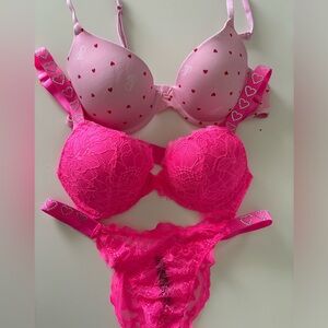 Victoria secret Valentine’s Day Matching Set Plus Additional Bra (36B, M)